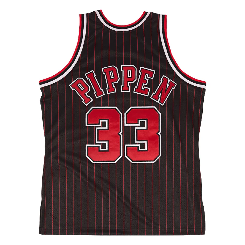 Youth Chicago Bulls NBA Mitchell & Ness Scottie Pippen #33 1995-96 Swingman Jersey Sleek Men's Metallic